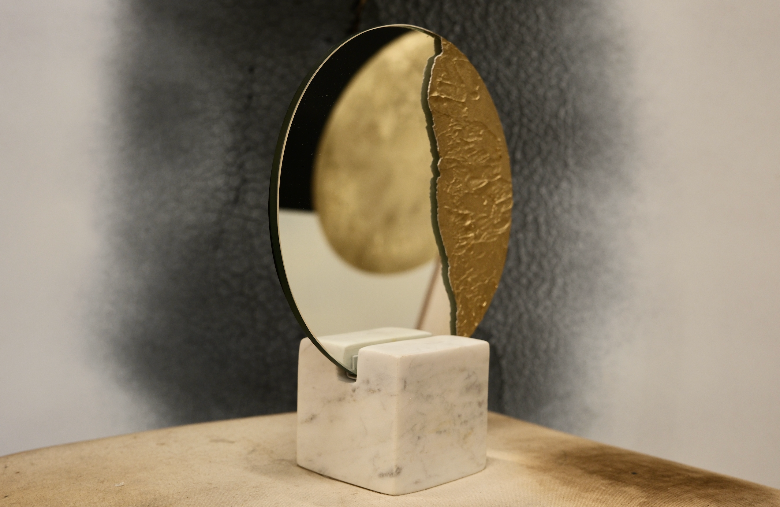 The Marble Mirror (white)