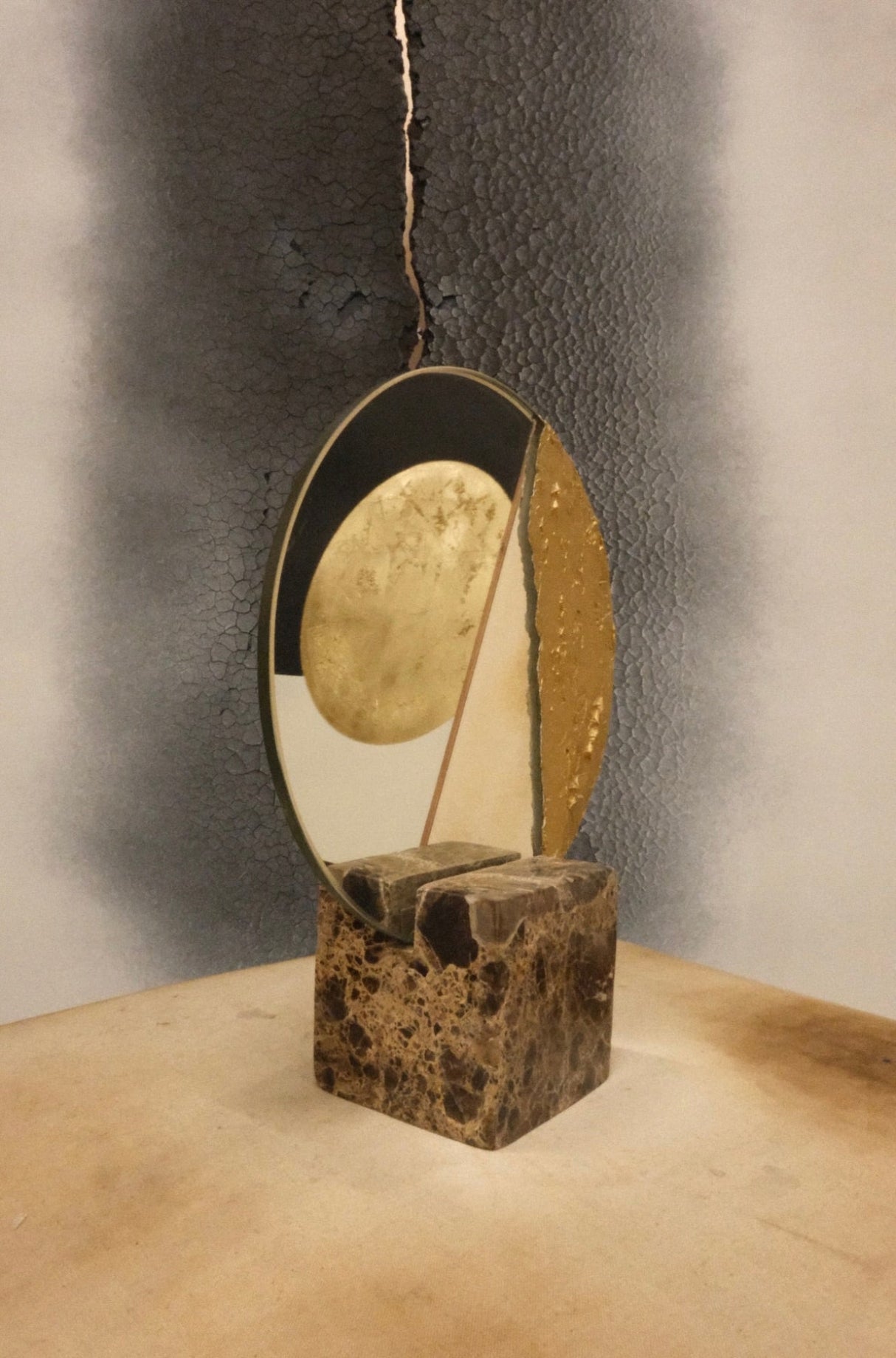 The marble mirror (Brown)
