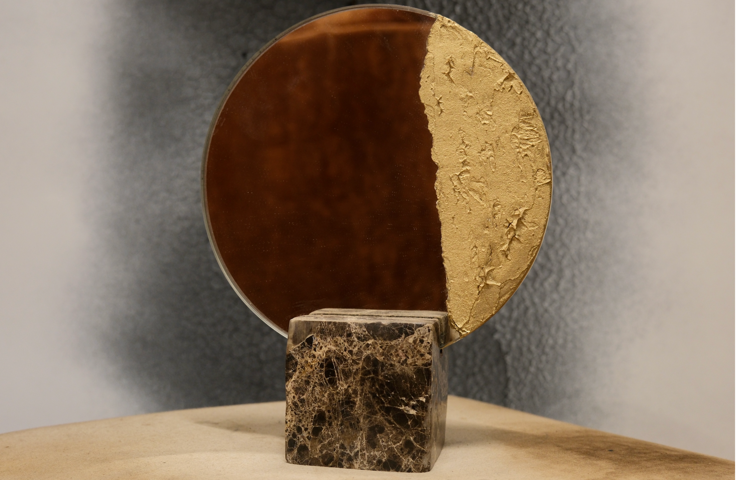 The marble mirror (Brown)